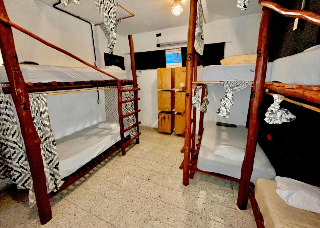 Straw Hat Hostel & Rooftop Bar Тулум Экстерьер фото