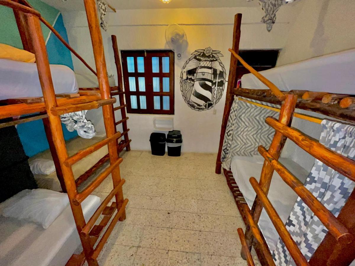 Straw Hat Hostel & Rooftop Bar Тулум Экстерьер фото
